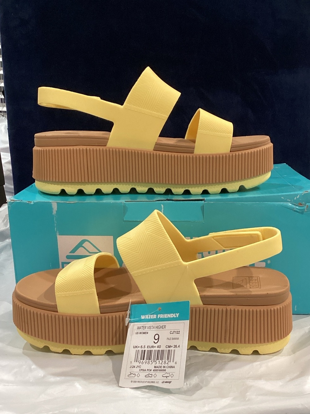 REEF Water Vista Higher Yellow Platform Sandals Women’s Size 9 NWB